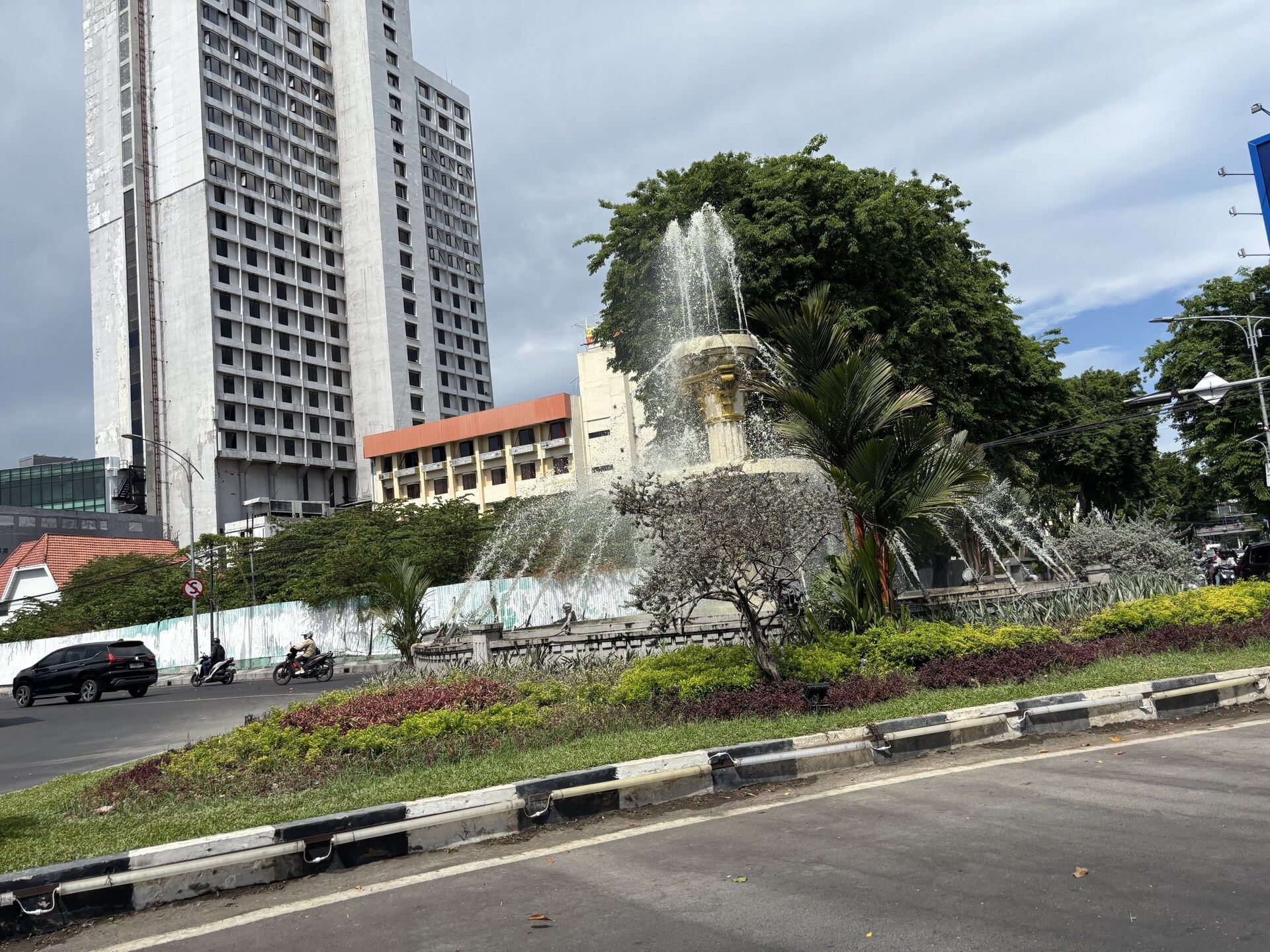Central Surabaya street view